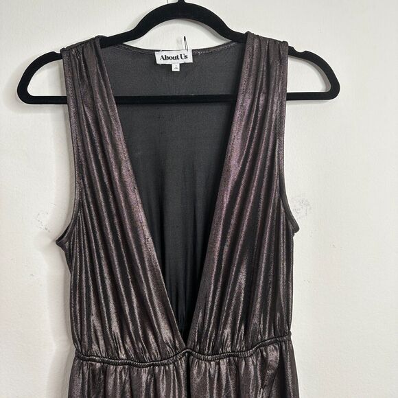 About Us Meredith Plunge Maxi Deep VNeck Sleeveless Shiny Bronze Metallic Small - Picture 6 of 16